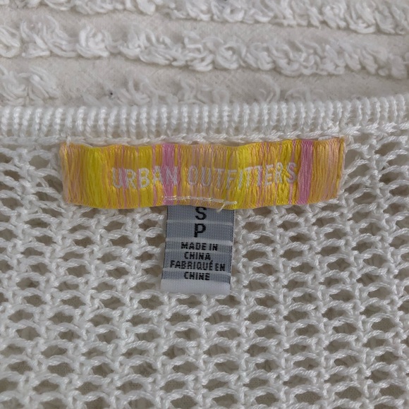 White Urban Outfitters Cropped Knit Cardigan - Picture 4 of 5